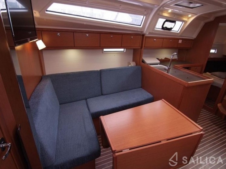 Bavaria Cruiser 37 - Yacht Charter Sailica