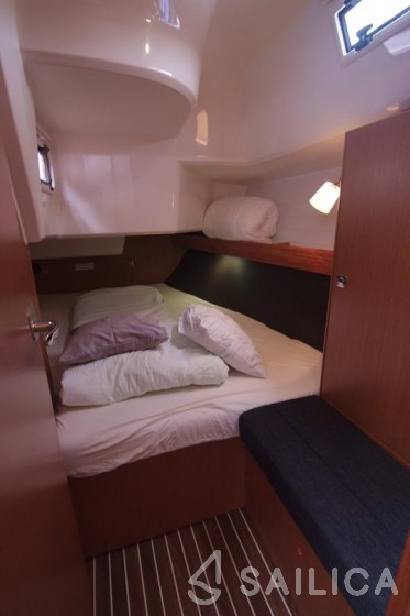 Bavaria Cruiser 37 - Yacht Charter Sailica