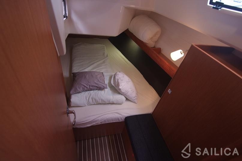 Bavaria Cruiser 37 - Yacht Charter Sailica