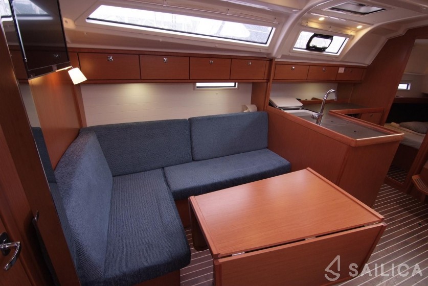 Bavaria Cruiser 37 - Yacht Charter Sailica