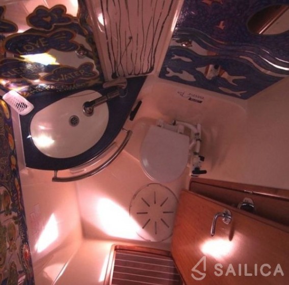 Bavaria 37 Cruiser - Yacht Charter Sailica