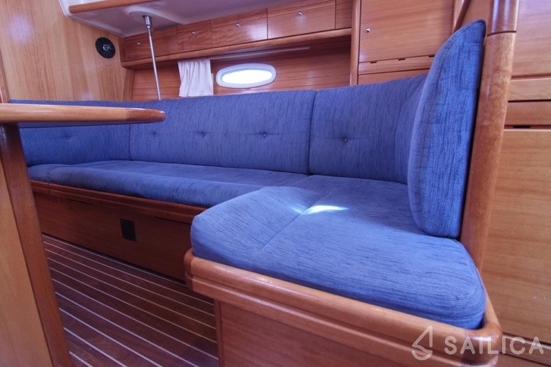 Bavaria 37 Cruiser - Yacht Charter Sailica