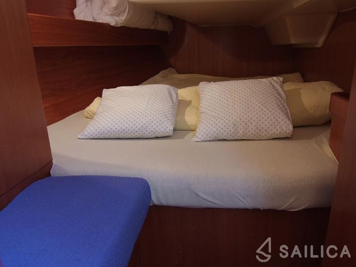 Elan 344 Impression - Yacht Charter Sailica