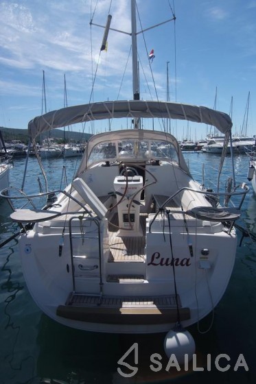 Elan 344 Impression - Yacht Charter Sailica