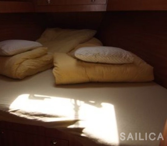 Elan 344 Impression - Yacht Charter Sailica