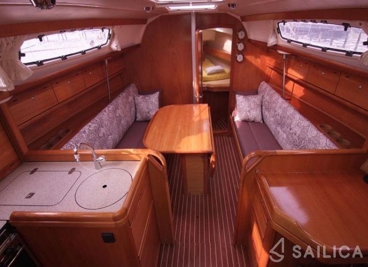 Bavaria 31 Cruiser - Yacht Charter Sailica