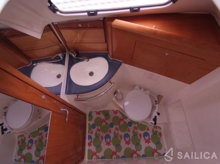 Bavaria 31 Cruiser - Yacht Charter Sailica