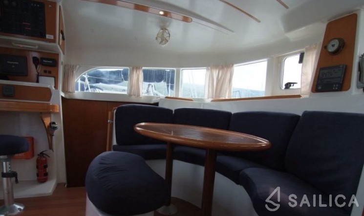 Lagoon 380 S2 - Yacht Charter Sailica
