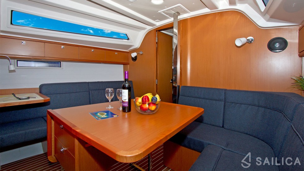 Bavaria 37 Cruiser - Yacht Charter Sailica