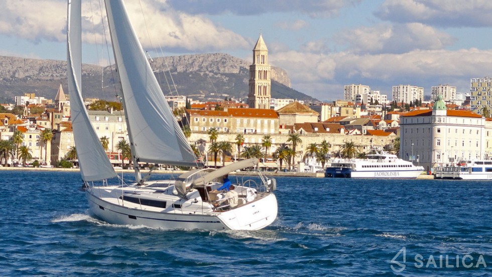 Bavaria 37 Cruiser - Yacht Charter Sailica