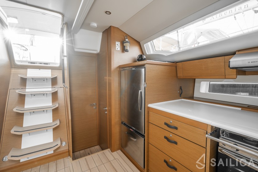 Jeanneau 54 - Yacht Charter Sailica