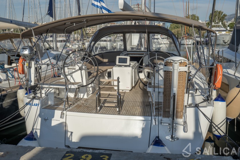 Jeanneau 54 - Yacht Charter Sailica