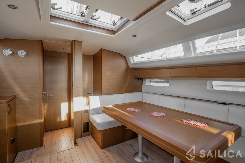 Jeanneau 54 - Yacht Charter Sailica