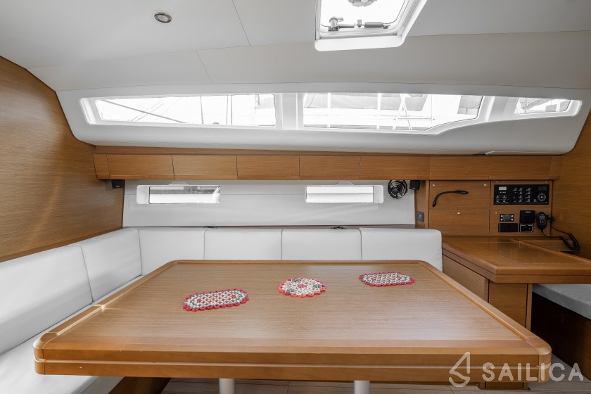 Jeanneau 54 - Yacht Charter Sailica
