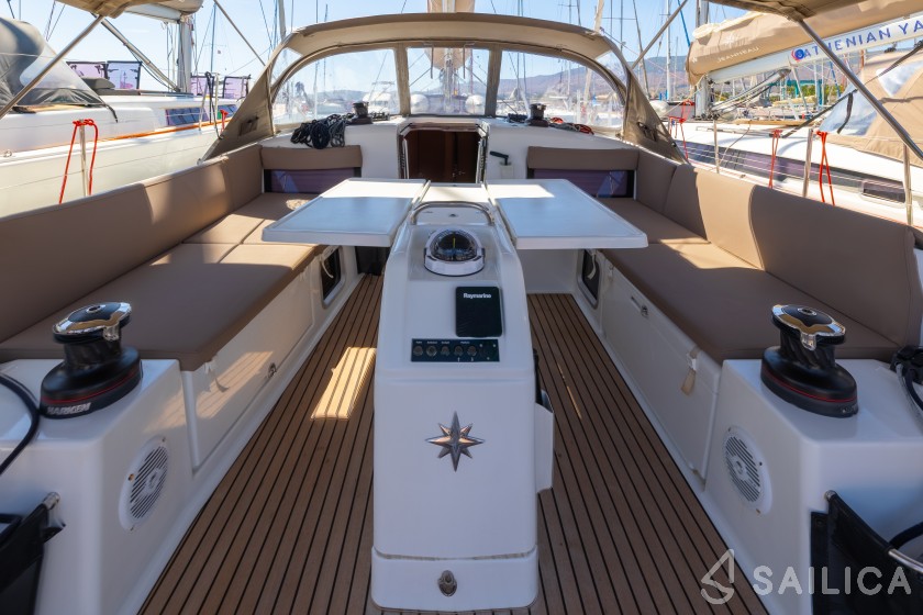 Sun Odyssey 490 - Yacht Charter Sailica
