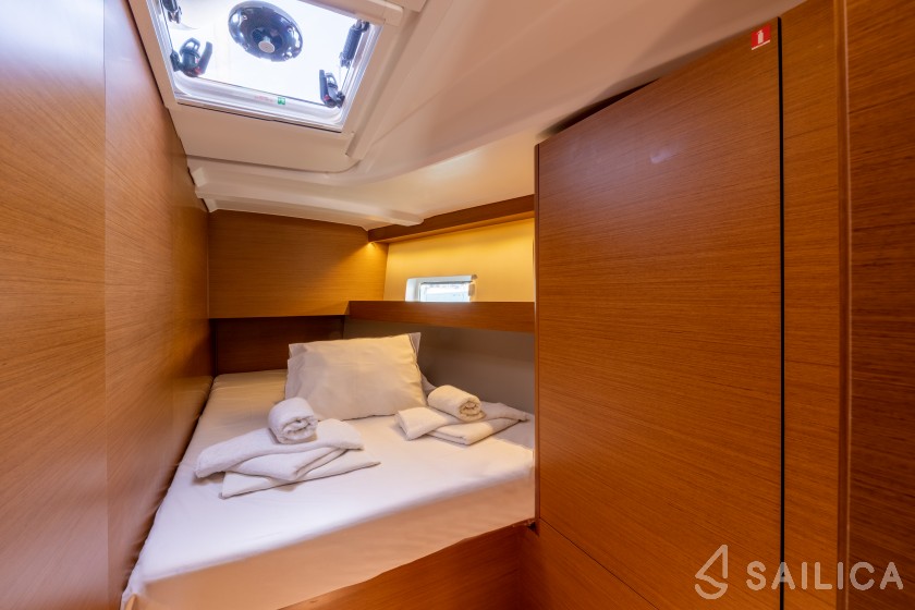 Sun Odyssey 490 - Yacht Charter Sailica