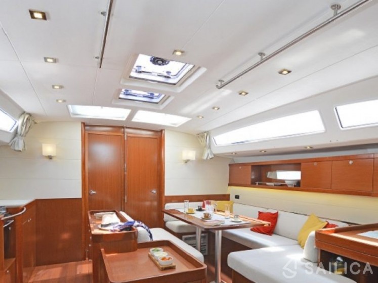 Oceanis 50 Family - Yacht Charter Sailica