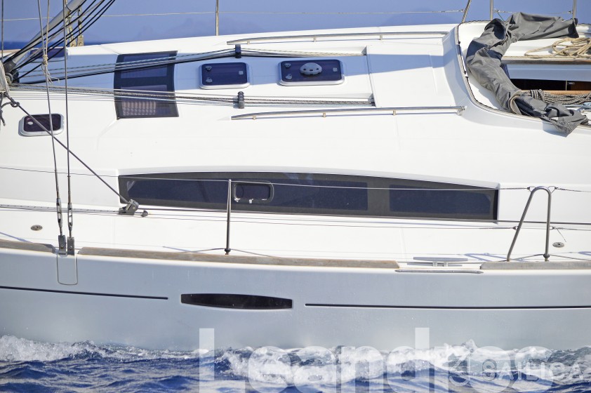 Oceanis 50 Family - Yacht Charter Sailica