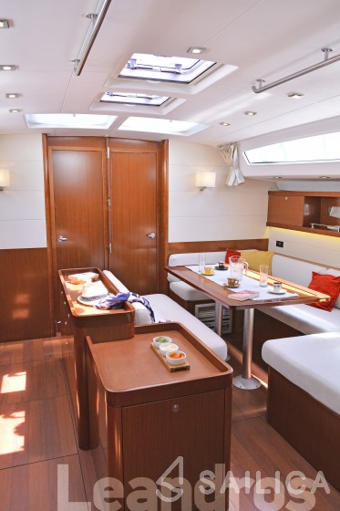 Oceanis 50 Family - Yacht Charter Sailica