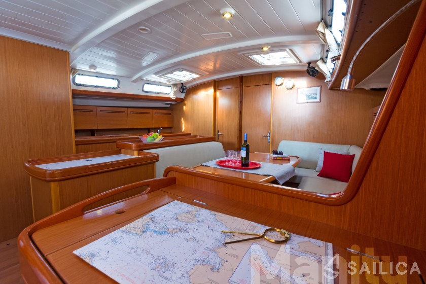 Cyclades 50.5 - Yacht Charter Sailica
