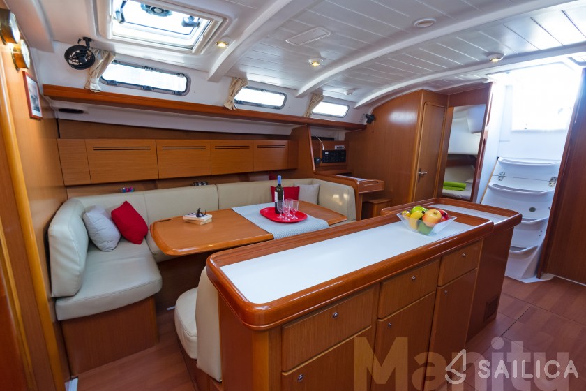 Cyclades 50.5 - Yacht Charter Sailica