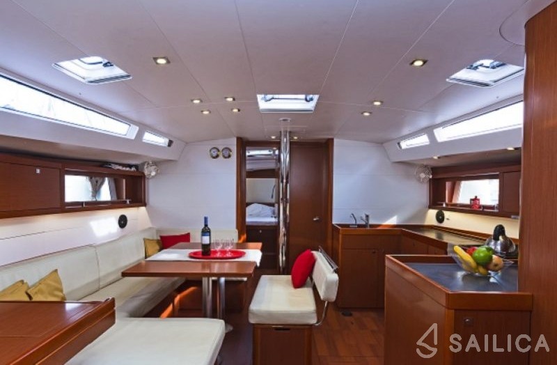 Oceanis 48 - Yacht Charter Sailica