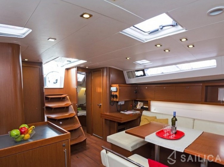 Oceanis 48 - Yacht Charter Sailica