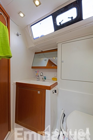 Oceanis 48 - Yacht Charter Sailica