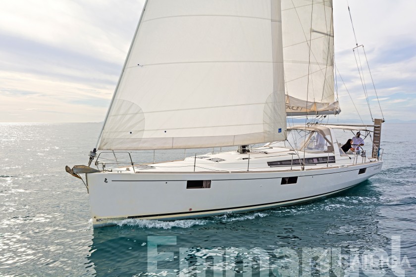 Oceanis 48 - Yacht Charter Sailica