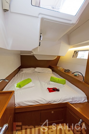 Oceanis 48 - Yacht Charter Sailica