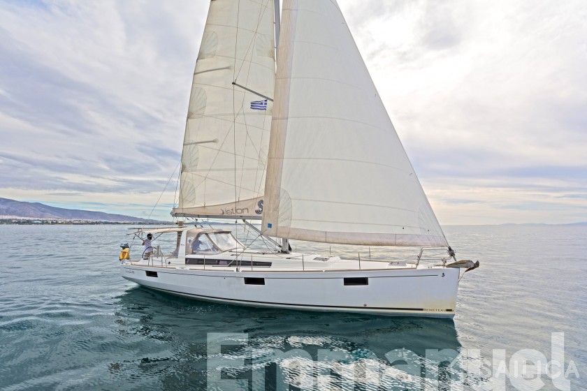Oceanis 48 - Yacht Charter Sailica