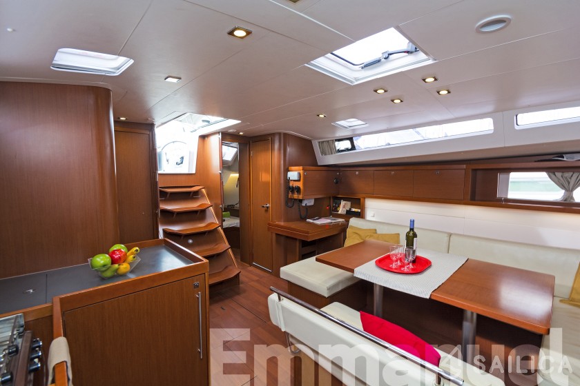 Oceanis 48 - Yacht Charter Sailica