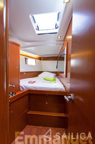 Oceanis 48 - Yacht Charter Sailica