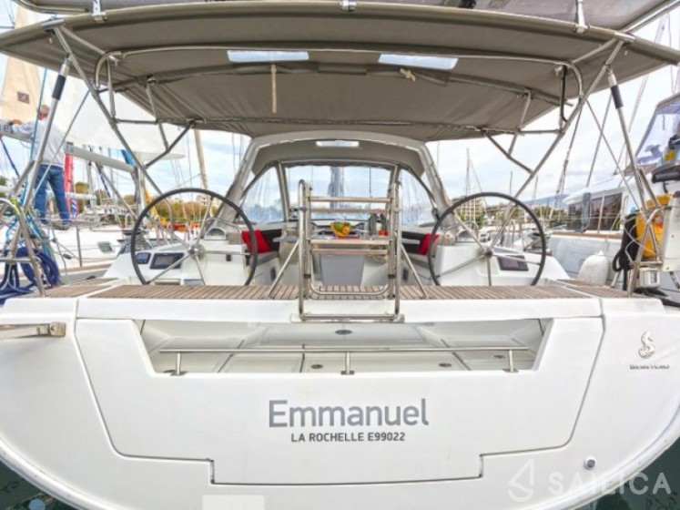 Oceanis 48 - Yacht Charter Sailica