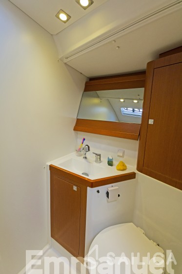 Oceanis 48 - Yacht Charter Sailica