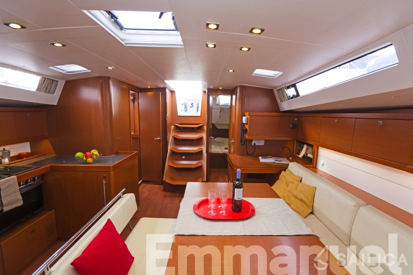Oceanis 48 - Yacht Charter Sailica