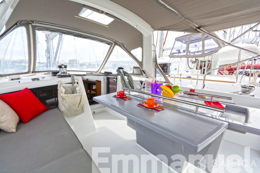 Oceanis 48 - Yacht Charter Sailica
