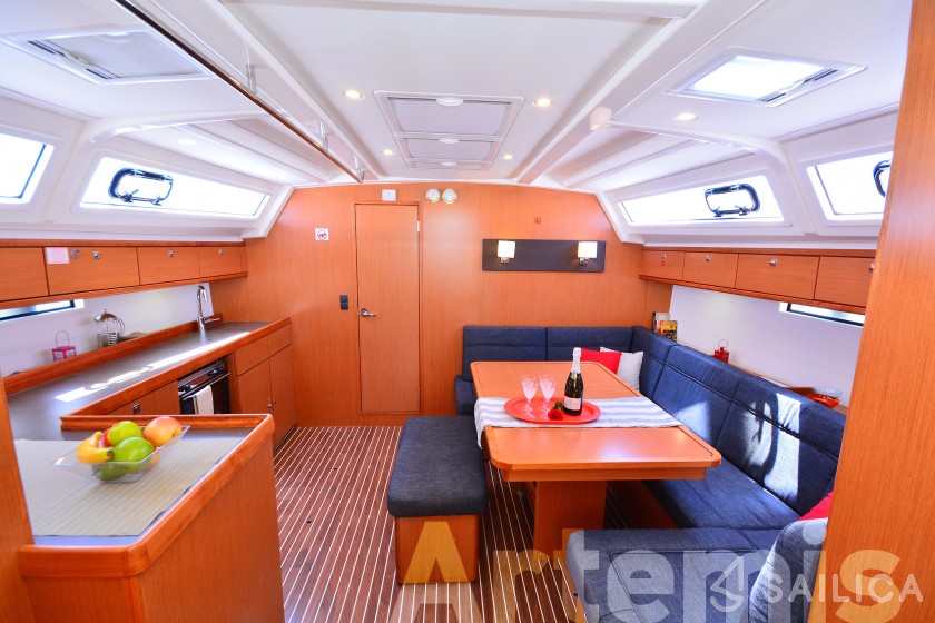Bavaria 46 Cruiser - Yacht Charter Sailica