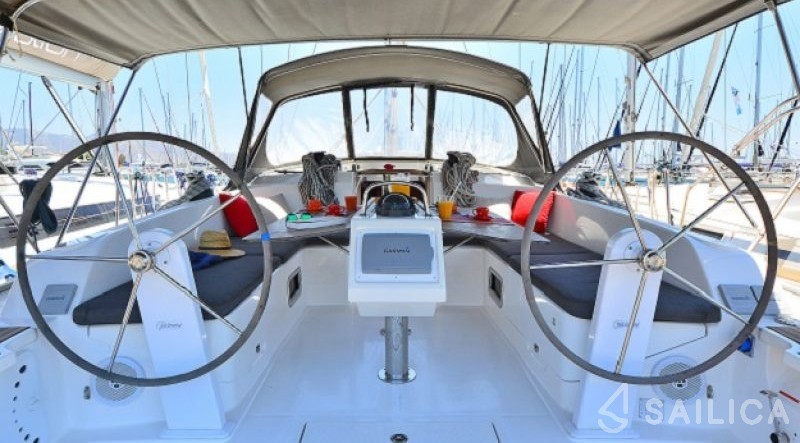 Bavaria 46 Cruiser - Yacht Charter Sailica