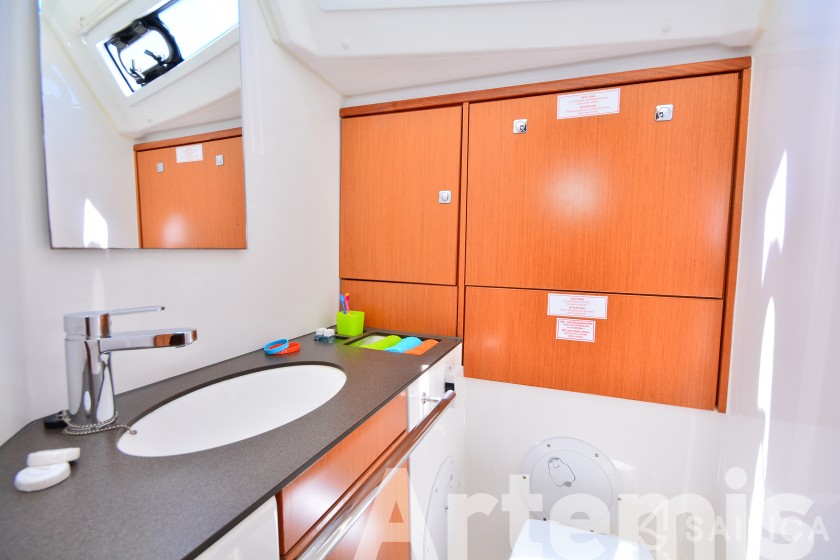 Bavaria 46 Cruiser - Yacht Charter Sailica