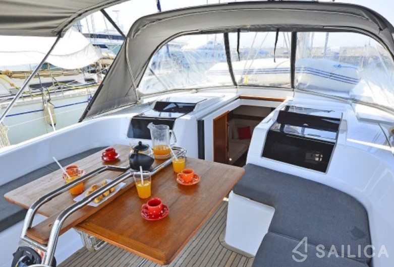 Hanse 455 - Yacht Charter Sailica