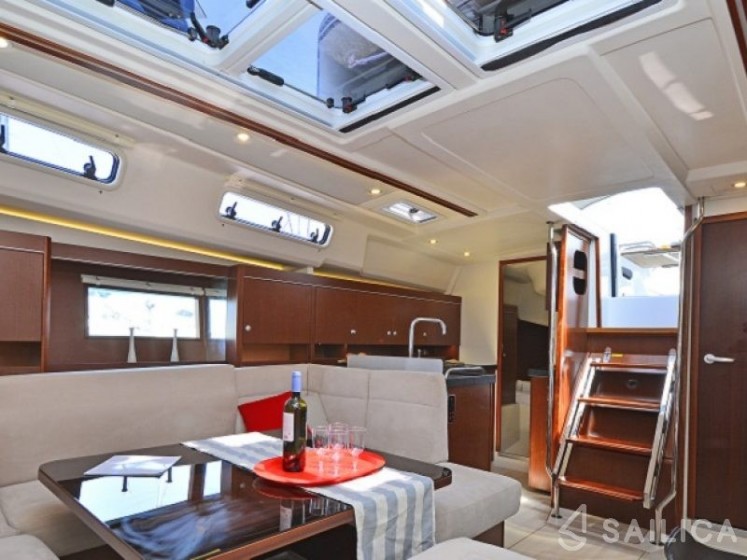 Hanse 455 - Yacht Charter Sailica