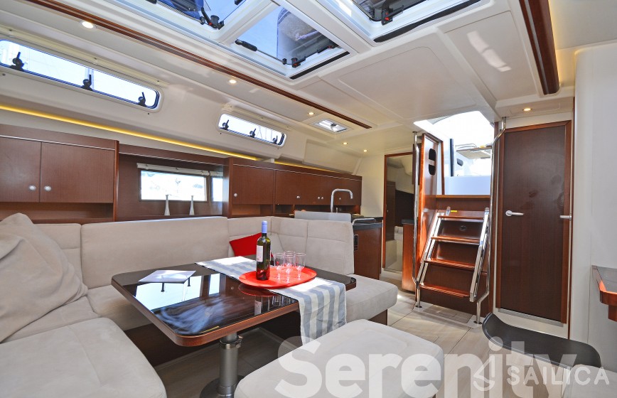 Hanse 455 - Yacht Charter Sailica