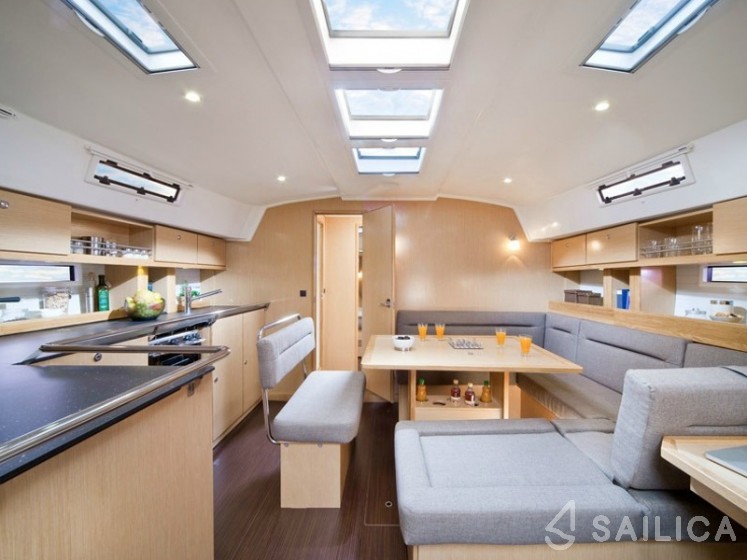 Bavaria 39 Cruiser - Yacht Charter Sailica