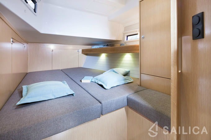Bavaria 39 Cruiser - Yacht Charter Sailica