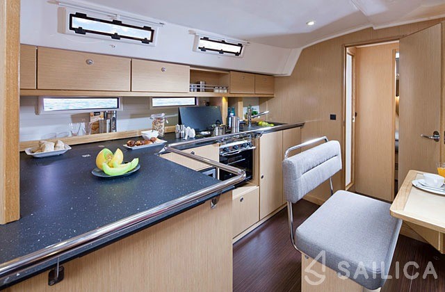 Bavaria 39 Cruiser - Yacht Charter Sailica