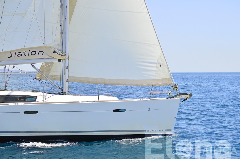 Oceanis 43 - Yacht Charter Sailica