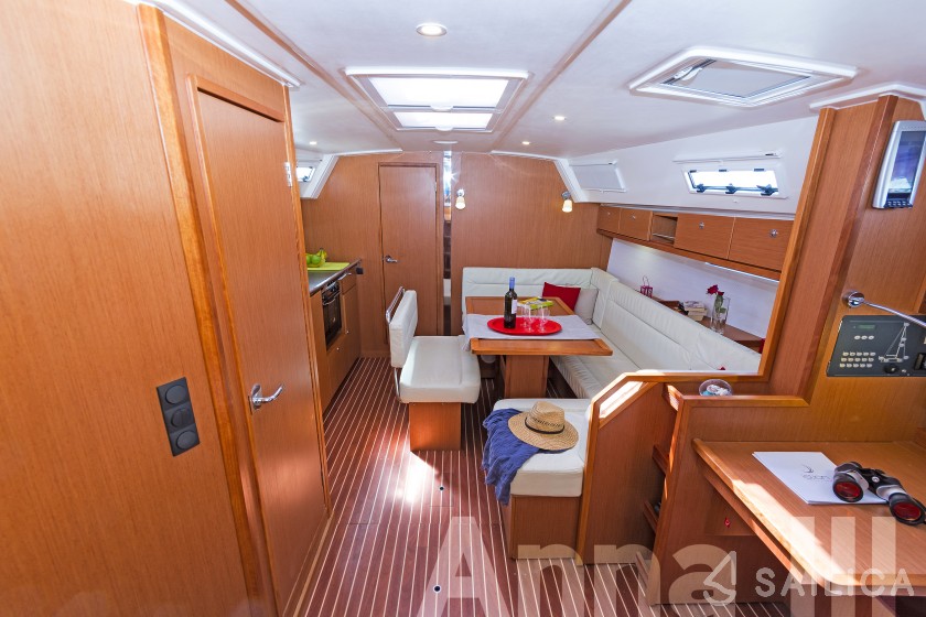 Bavaria Cruiser 40 - Yacht Charter Sailica