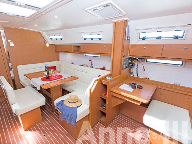 Bavaria Cruiser 40 - Yacht Charter Sailica
