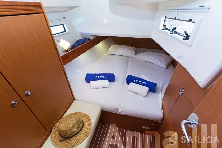 Bavaria Cruiser 40 - Yacht Charter Sailica